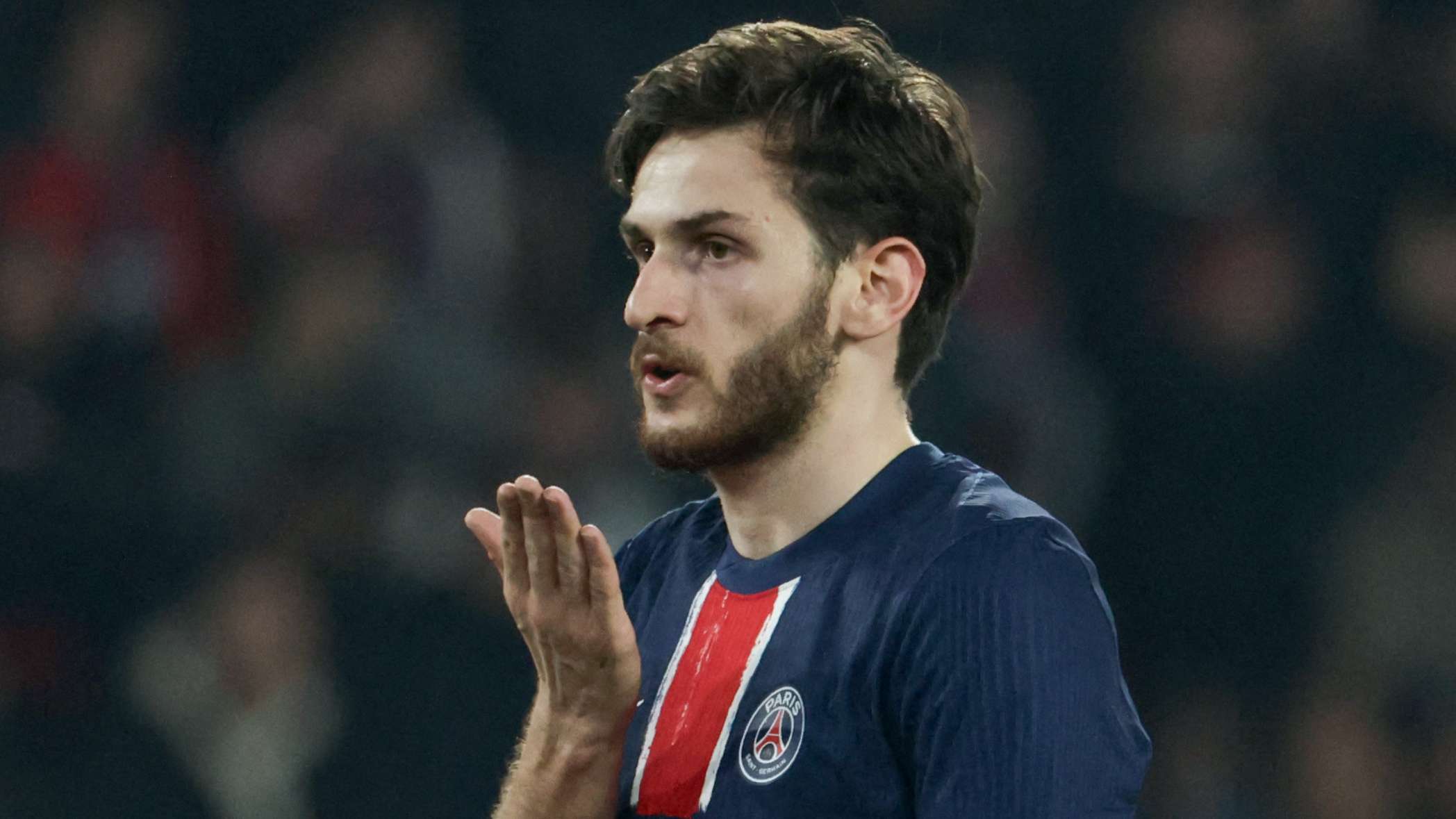 他曾效力于 他曾效力于